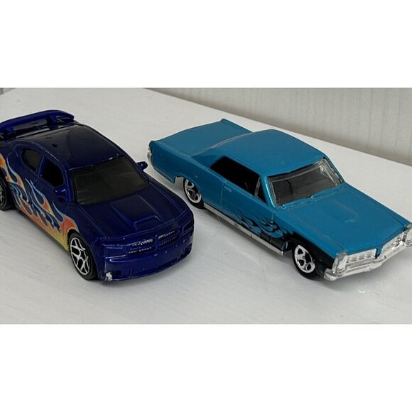 Vintage Hot Wheels Lot Of 17 Loose Vehicles 2000 to present Lamborghini Camaro + - Picture 11 of 16